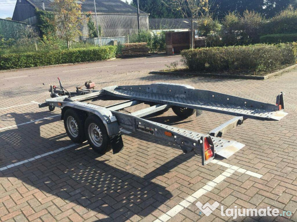 Inchiriat platforma auto