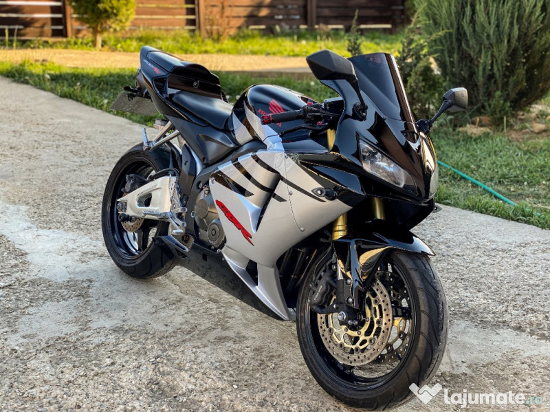 Honda cbr 700