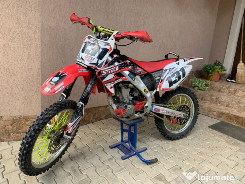  Moto Cross  2 600  eur Lajumate ro