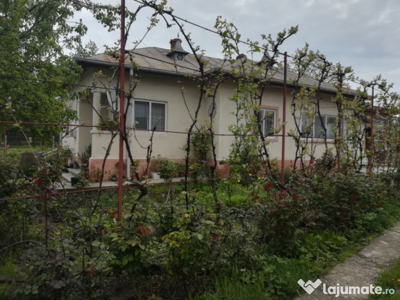 Casa com. Cocorastii Mislii, Prahova Goruna, 41.500 eur Lajumate.ro