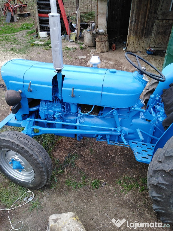 Tractor ford