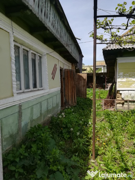 Teren + Casa zona Tupilati