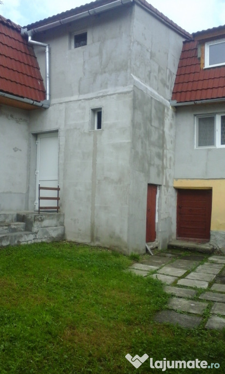 Casă Mare La Țară Rod