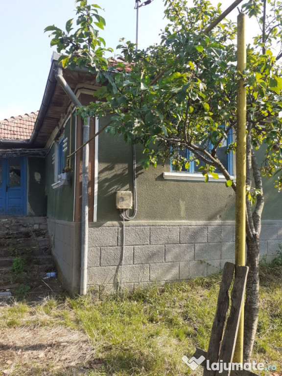 Casa in urisor Central
