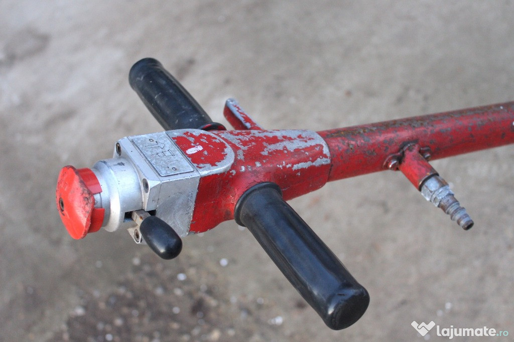 Cric pneumatic 10 tone, pentru camioane si utilaje grele