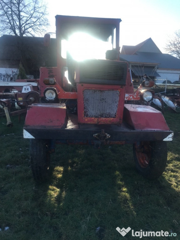 Tractor 650