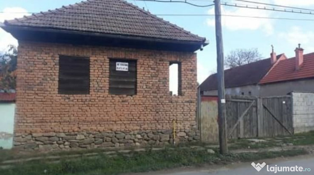 Casă , Nelocuibilă, loc. Hârseni, Strada Principală