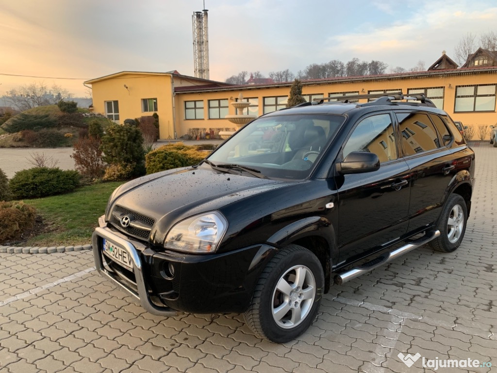 Hyundai Tucson- motor-2,0 diesel- Tractiune -4x2