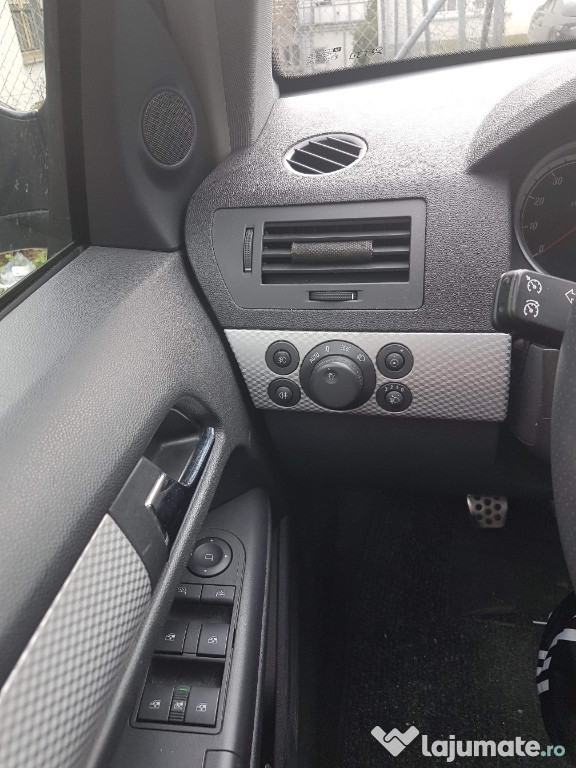 Opel astra h