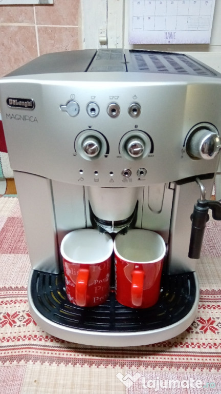 Aparat de Cafea Automat DeLonghi Magnifica