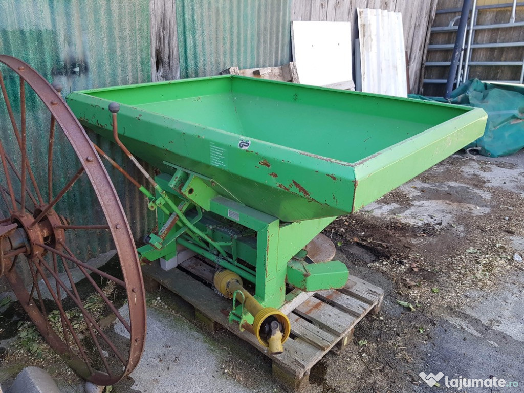 Utilaj agricol 700l