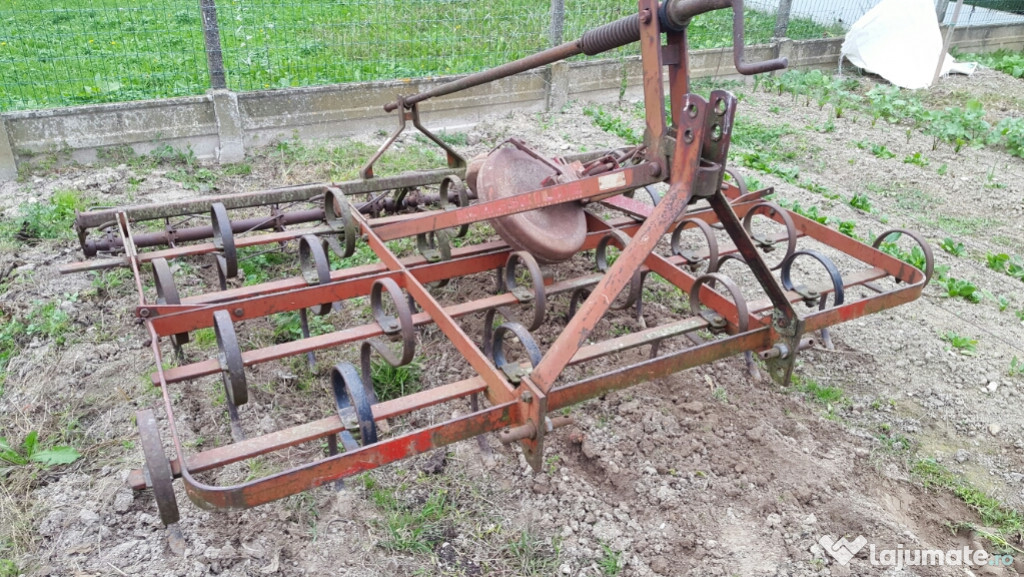 Cultivator 2.3m cu tavalug