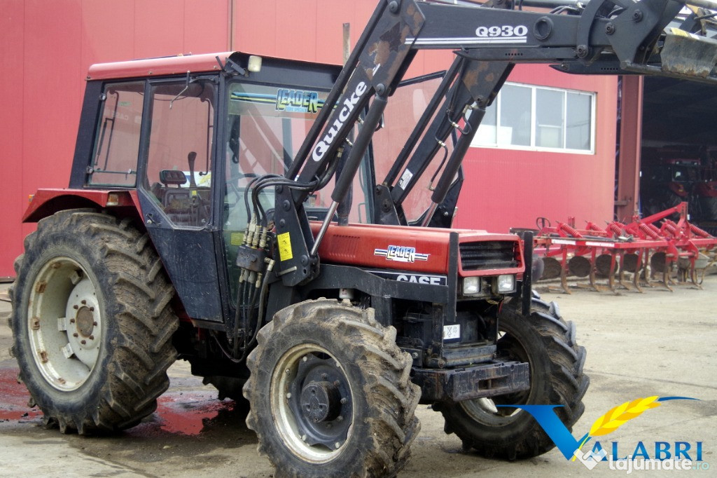 Case IH 845 XL cu încărcători Quicke