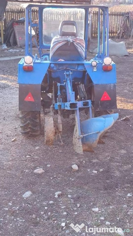 Tractor iseki