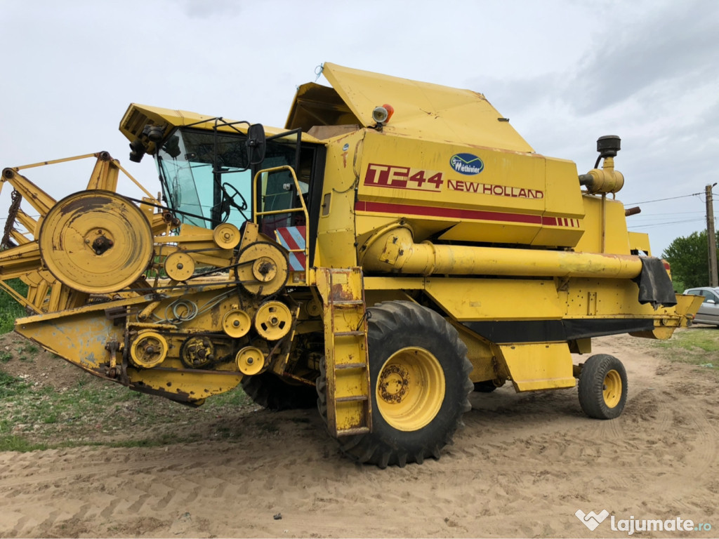 Combina New Holland Tf 44