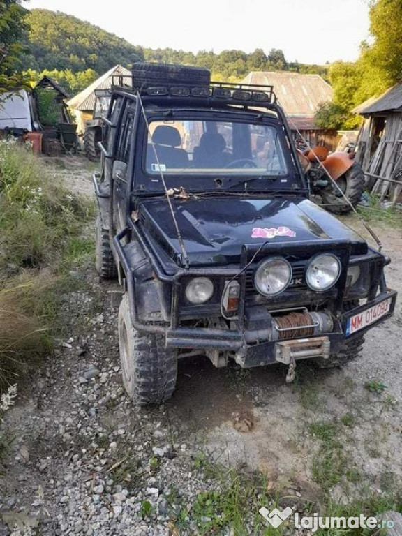 Suzuki samurai.