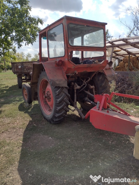 Tractor u 650 m