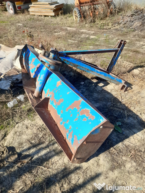 Lama de nivelat la tractor