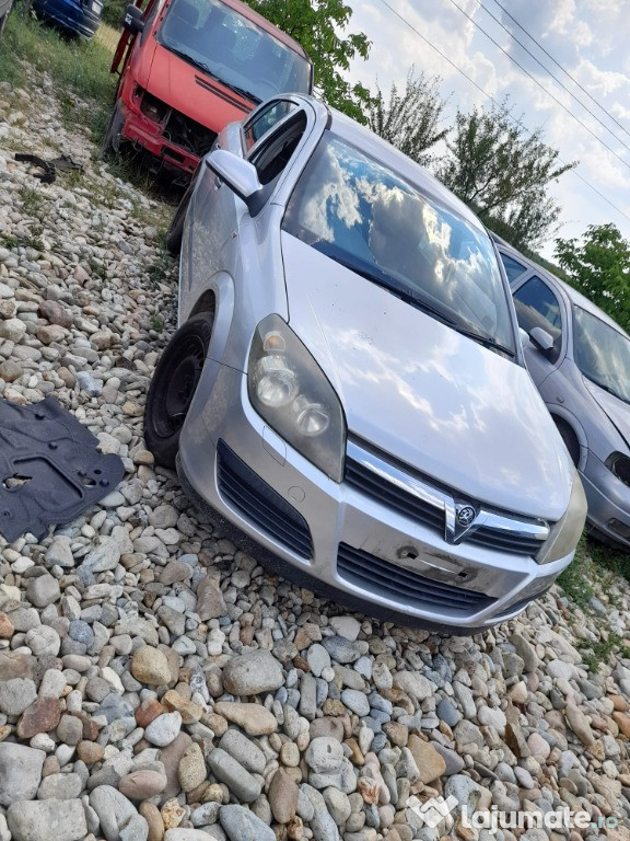 Dezmembrez Opel Astra H 1.6 BENZINA
