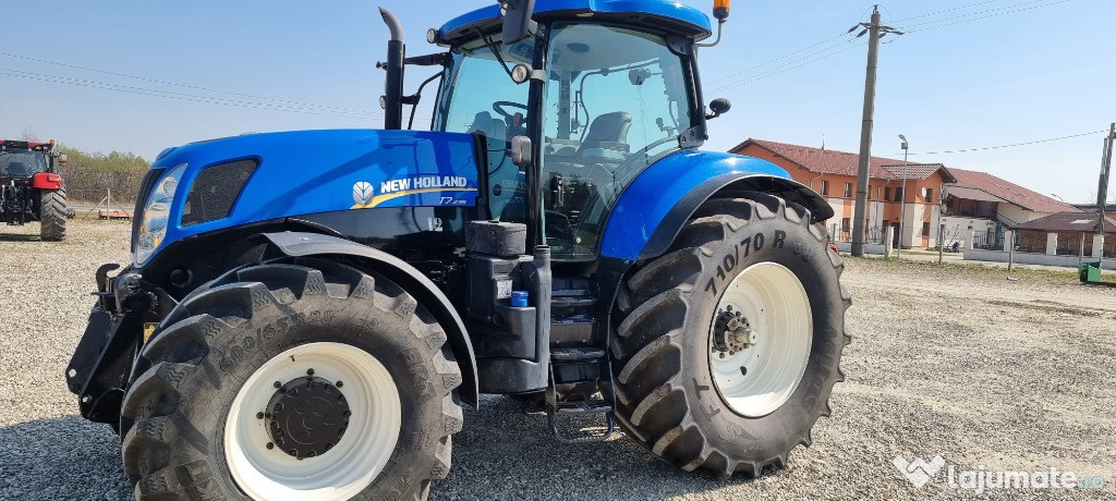 Tractor new Holland T7.235