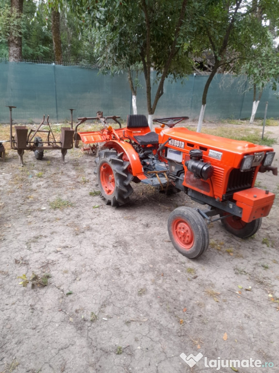 Tractoras kubota b6001E