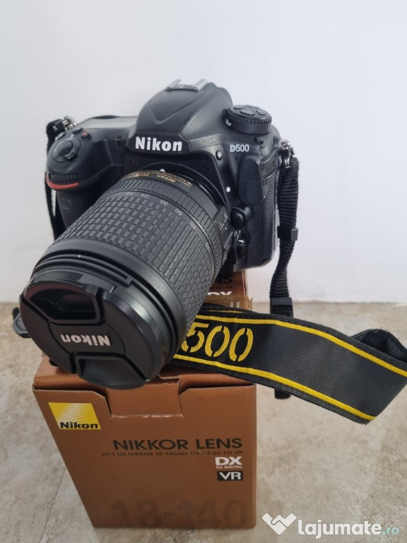 Nikon D500 cu obiectiv Nikkor 18-140 f3.5