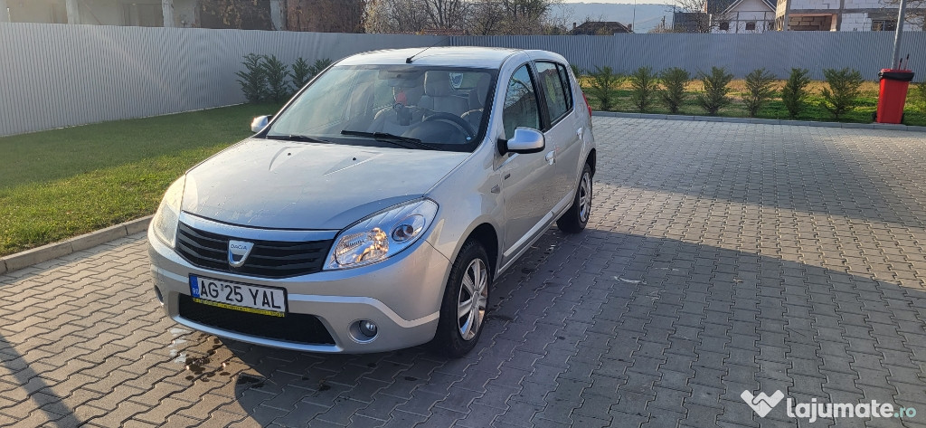 Vând Dacia Sandero 1.6 mpi