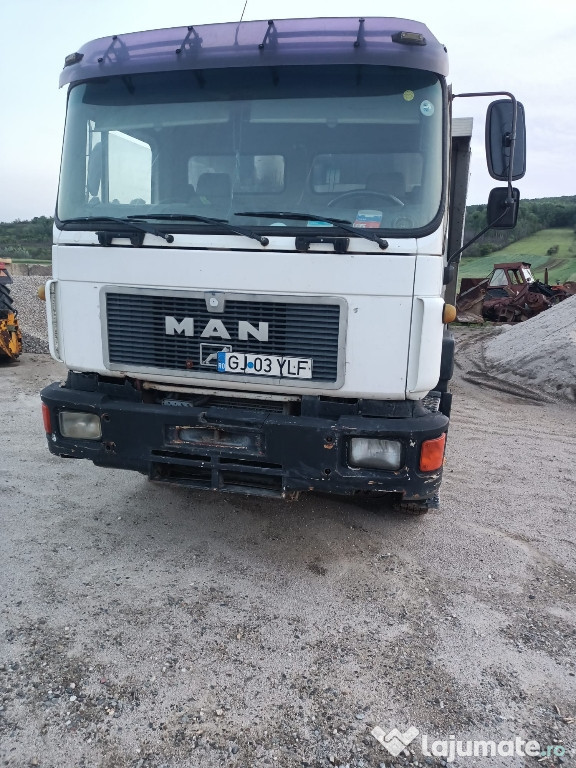 Vând MAN 8x4