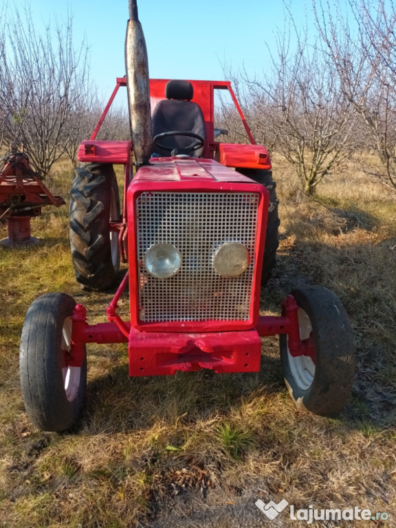 Tractor internațional 423,stare buna