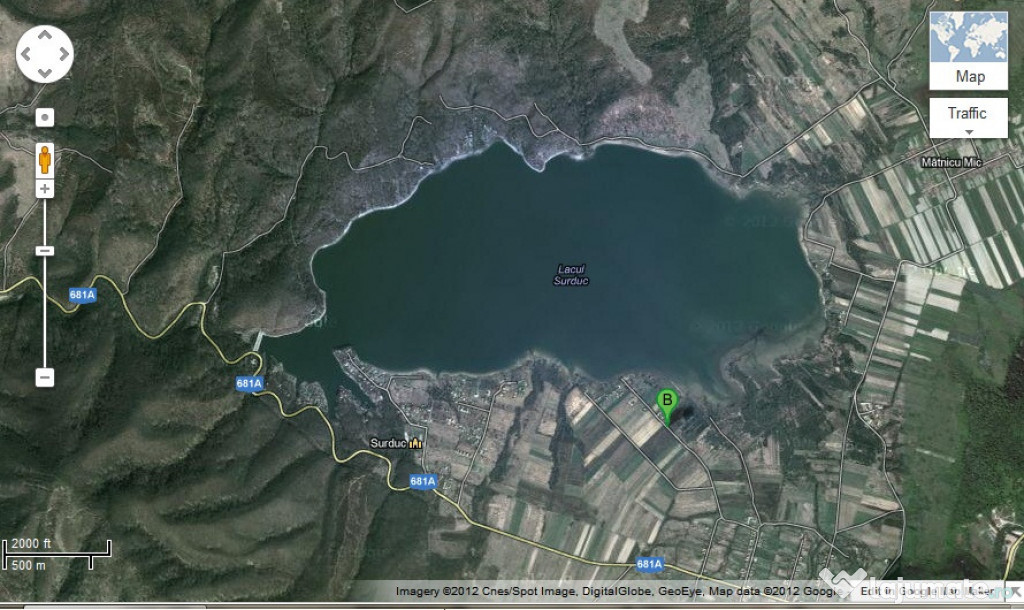 Teren Surduc, cu acces direct la lac