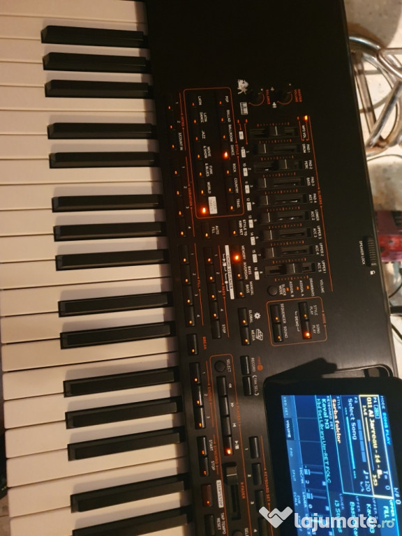 Korg PA4 76 International