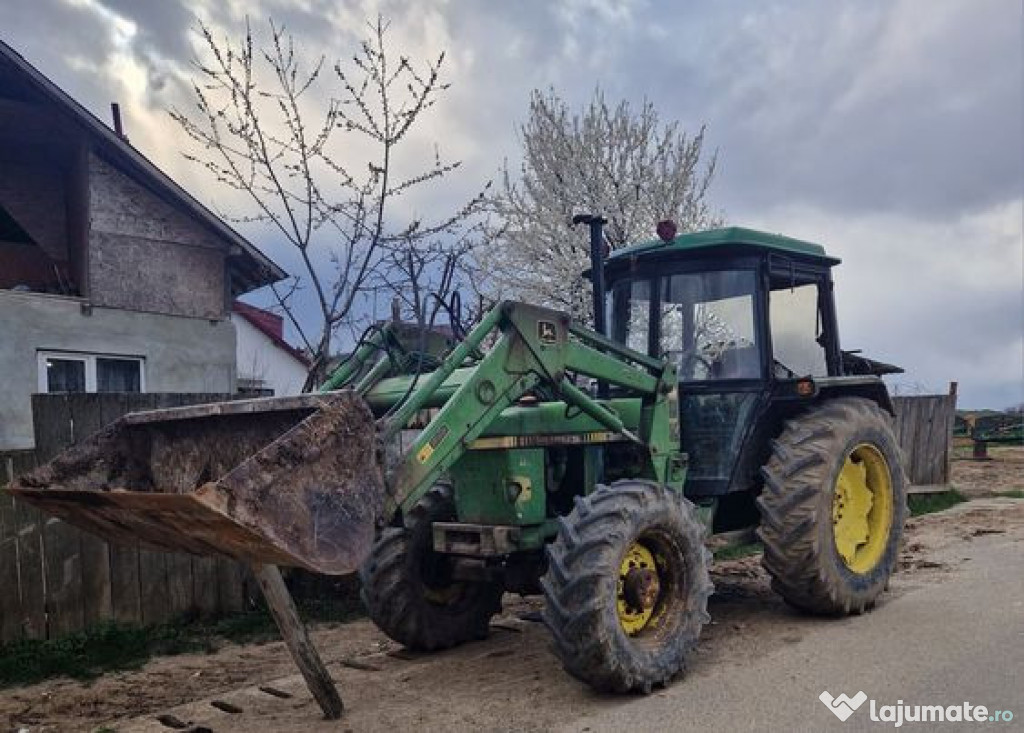 TRACTOR AGRICOL