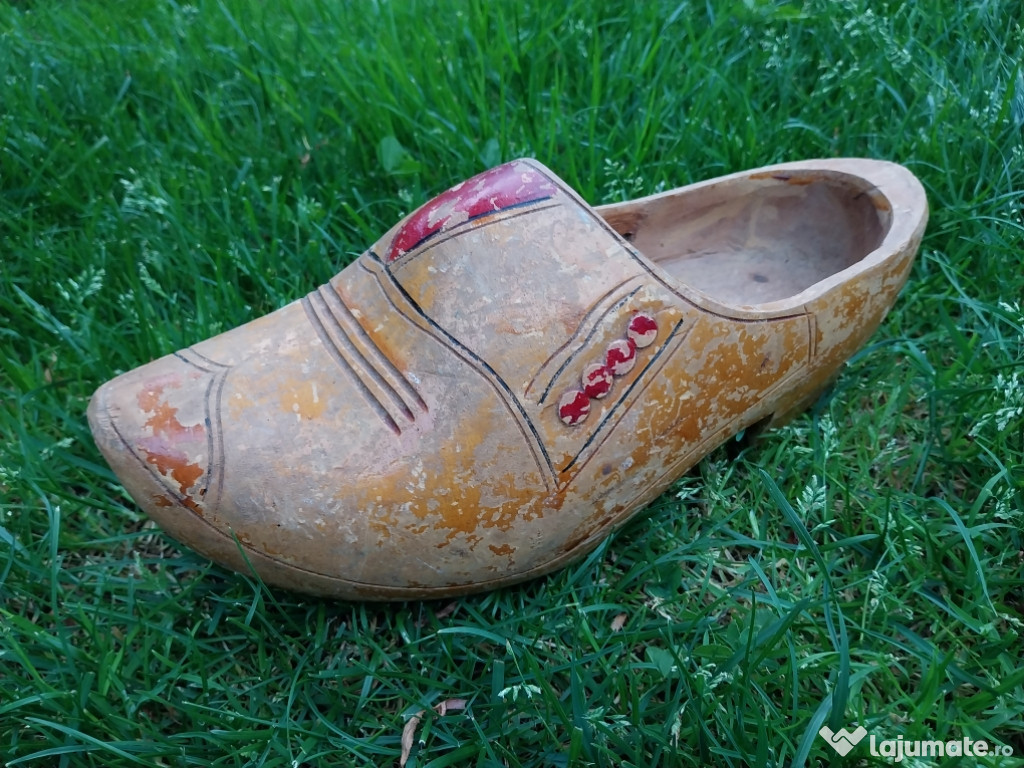 Pantof lemn olandez