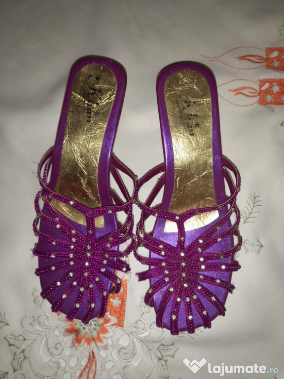 Pantofi de domnișoare