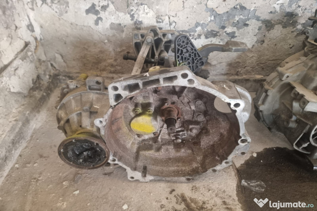 Cutie de viteze manuala 5 trepte cod QYB 1.6 tdi cxx  Volkswagen VW Go