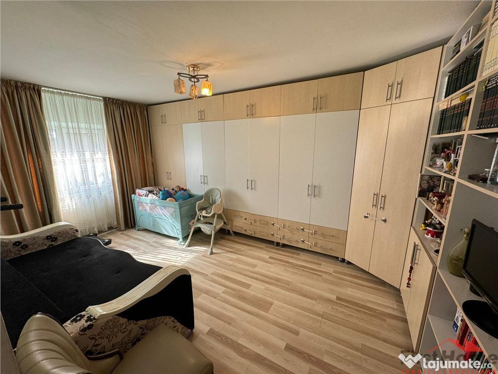 Apartament 3 camere , zona Liceul Pedagogic, etaj 3, mobilat