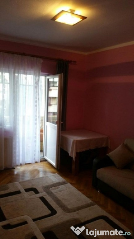 Apartament o camera zona Garii