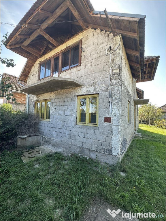 RECO Casa in gri cu teren in Gepiu, Bihor