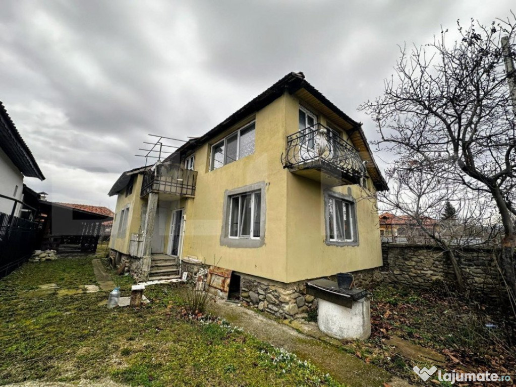 Casa P+M si 400 mp teren, zona Stanesti