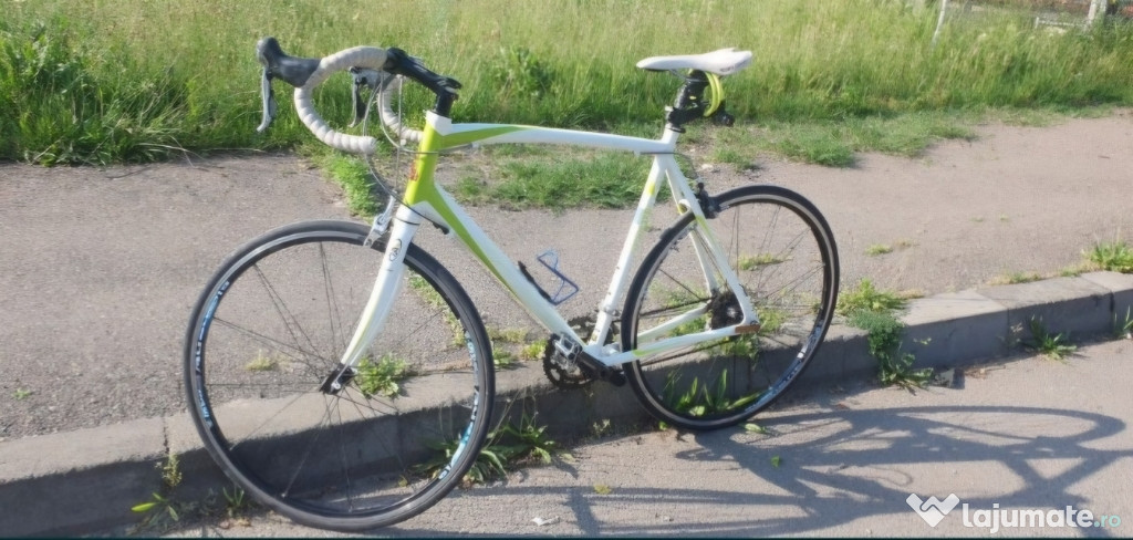 Bicicleta Cursiera aluminiu + carbon, Relight