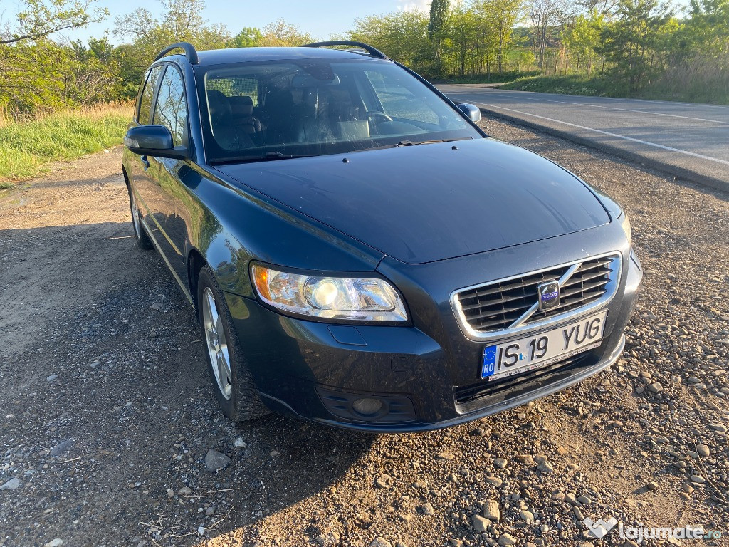 Volvo v50 2.0d 136cp