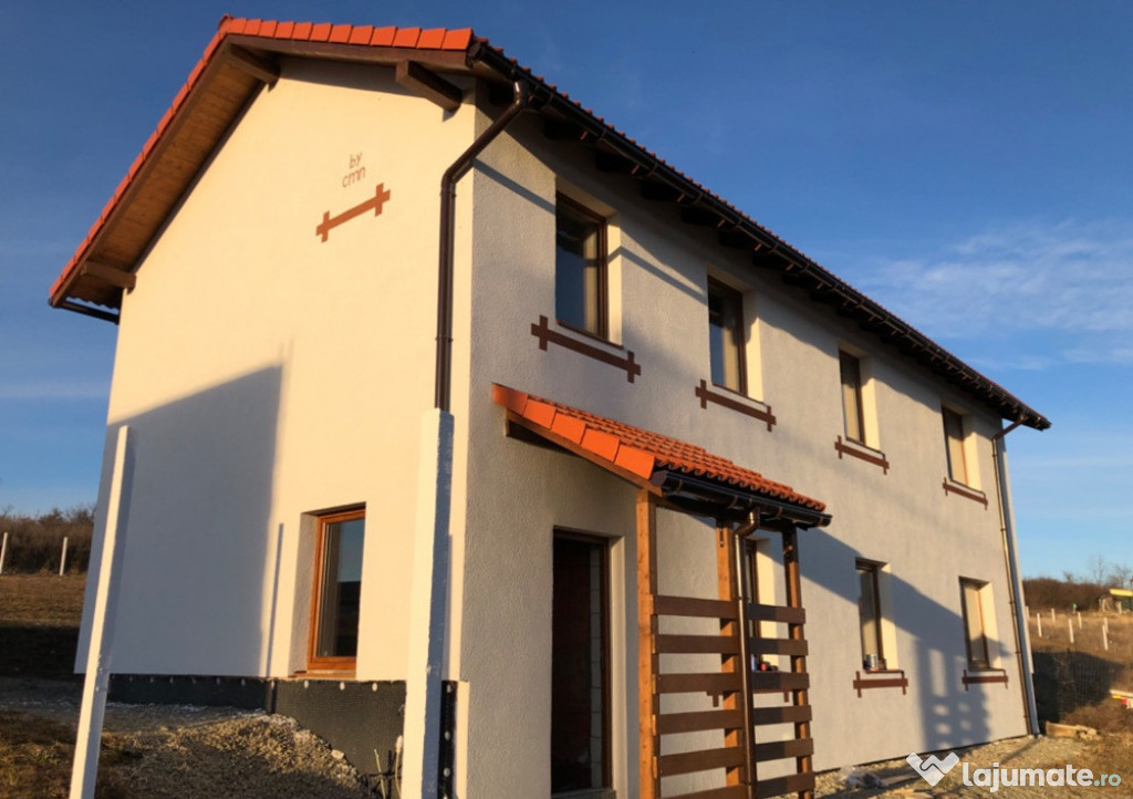 Casa individuala de vanzare in Sura Mare 140mpu 700mp teren