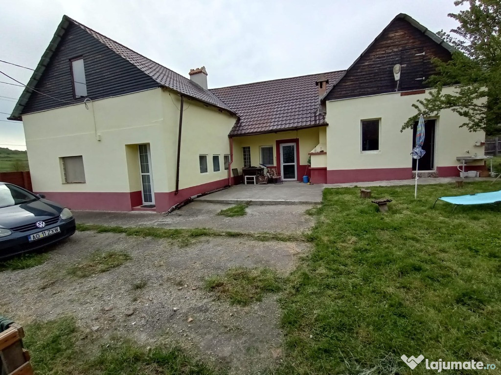 Casa cu teren 3300 mp com. Jibert, Brasov!