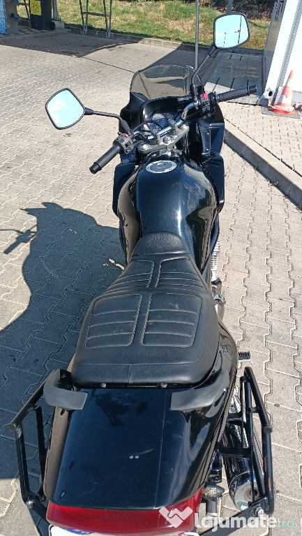 Motocicleta Yamaha XJ600 Diversion