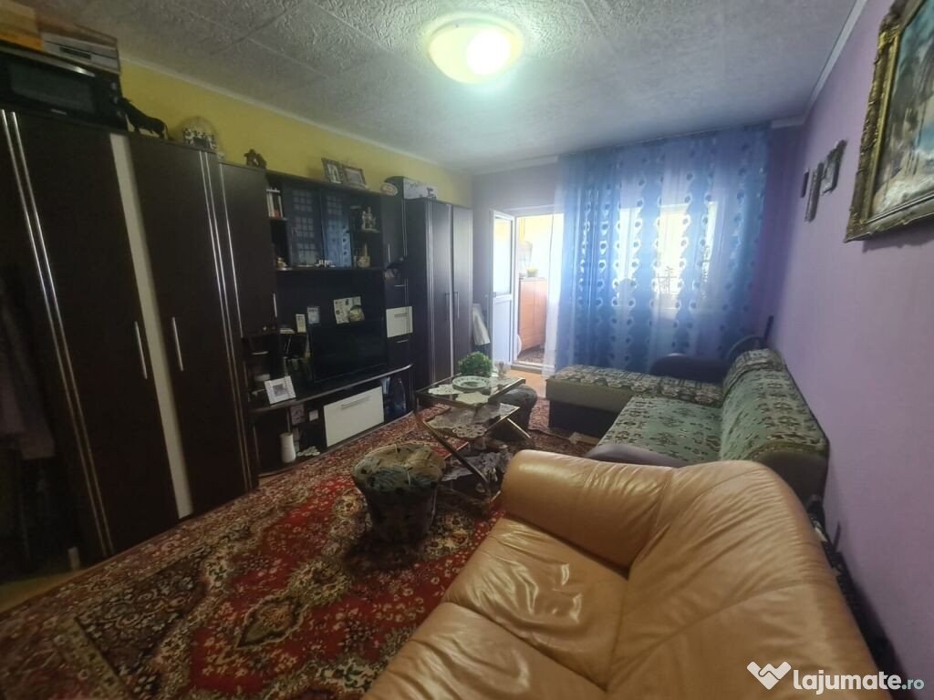 Apartament cu 2 camere de vânzare în Azuga