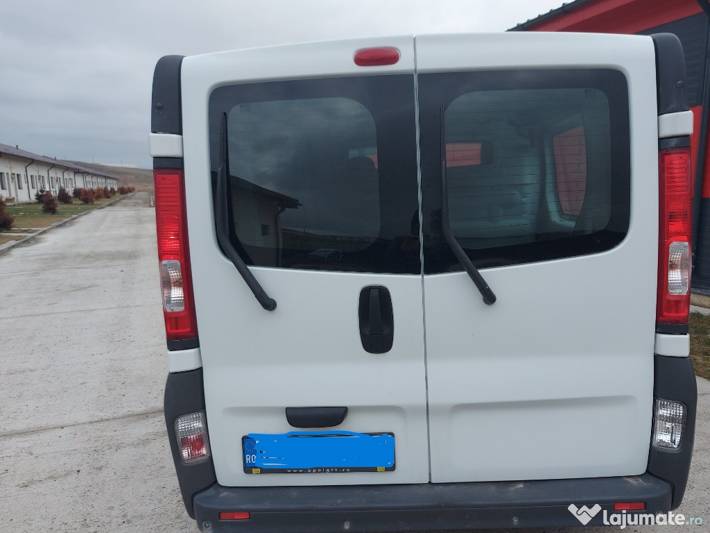 RENAULT TRAFIC 2014