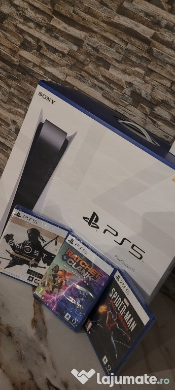 Vând playstation 5, 2 manete, 4 jocuri