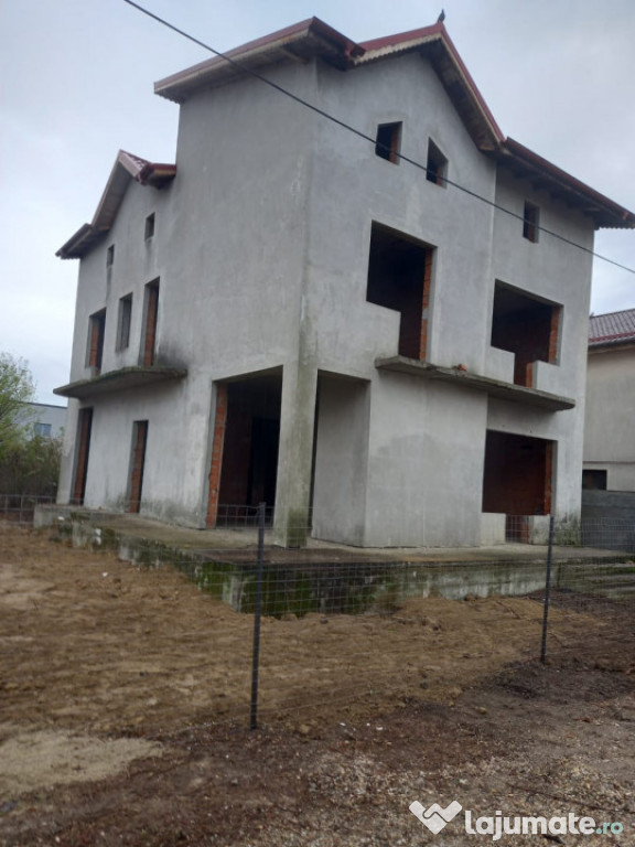 Casa individuala P+E+M 266mp LOT 450mp Cornetu, str Stejarul