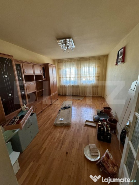 Apartament cu 2 camere, in Teius zona centrala.