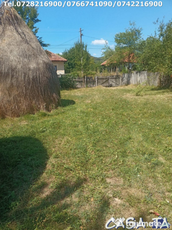 Teren Intravilan, situat în Sat Tismana (zona Gornovita)